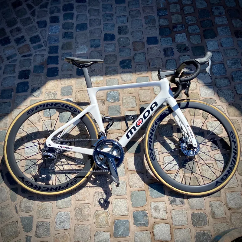 2022 Moda FINALE Disc Ultegra 11 Speed Carbon Road Bike in Pearl